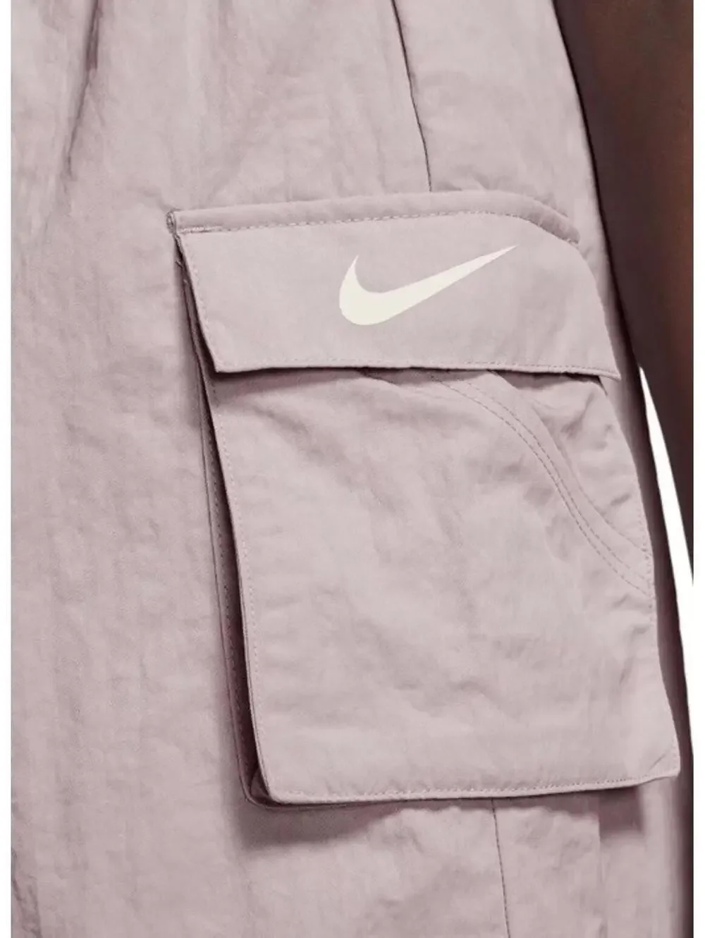 Nike Women’s Loose Fit Woven Cargo Shorts DM6247-019 Platinum Violet Size XS